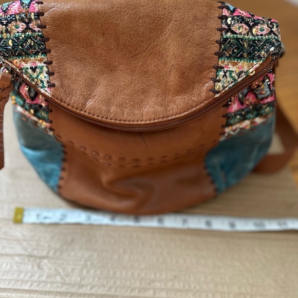 The Sak Women's Handbag Purse Tan Leather Crossbody Beaded Patchwork Bag. - Picture 7 of 14